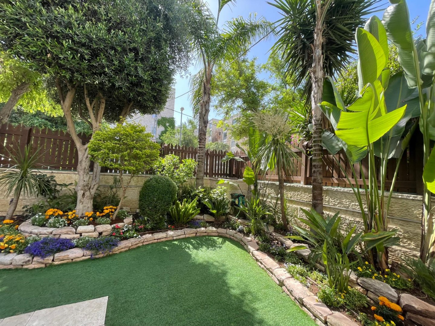 הקמת גינה פרטית בשכונת ארנונה ירושלים